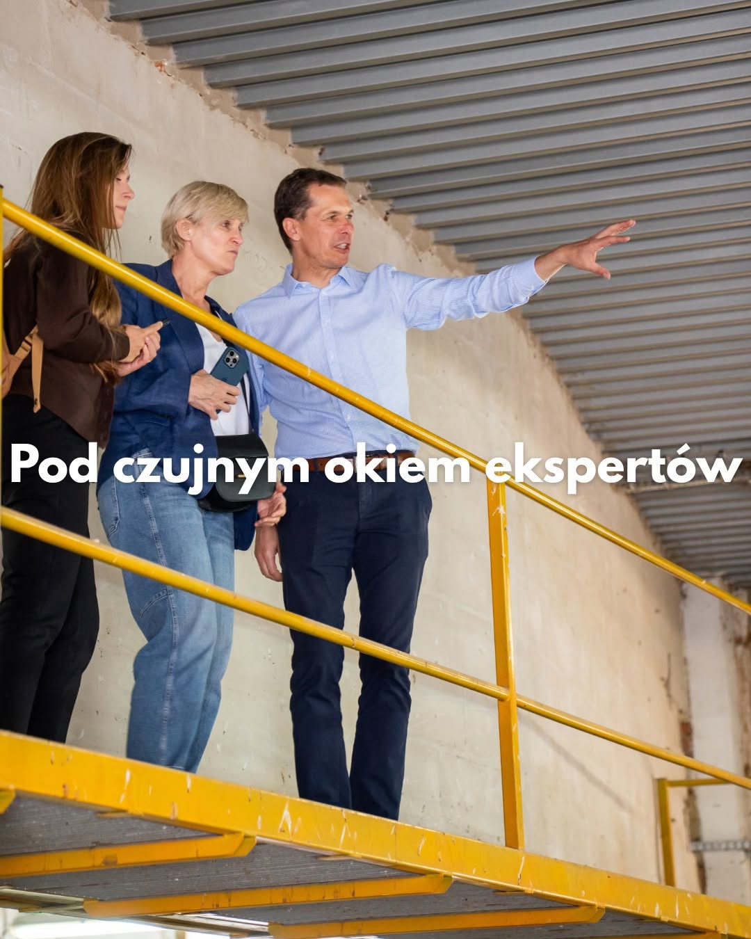 Experts explain the successive stages of production
