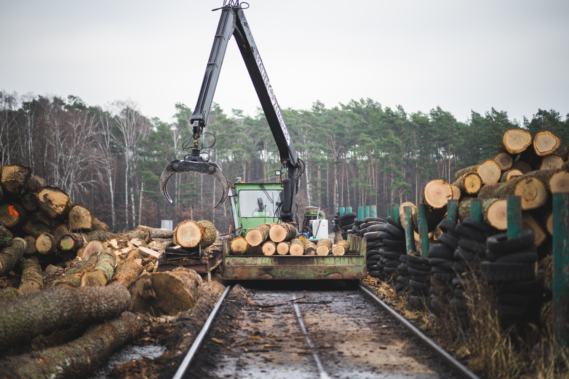 Round timber storage